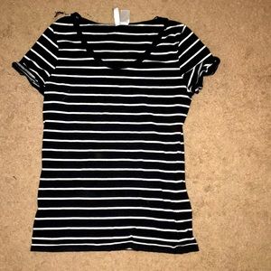 I am selling a black and white T-shirt!